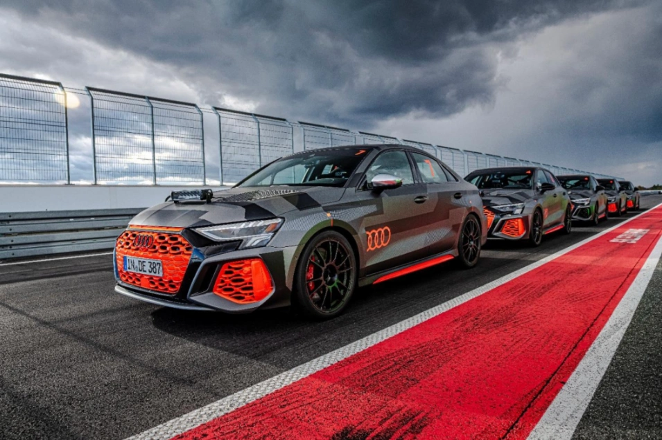 Racetrack Experience Pro