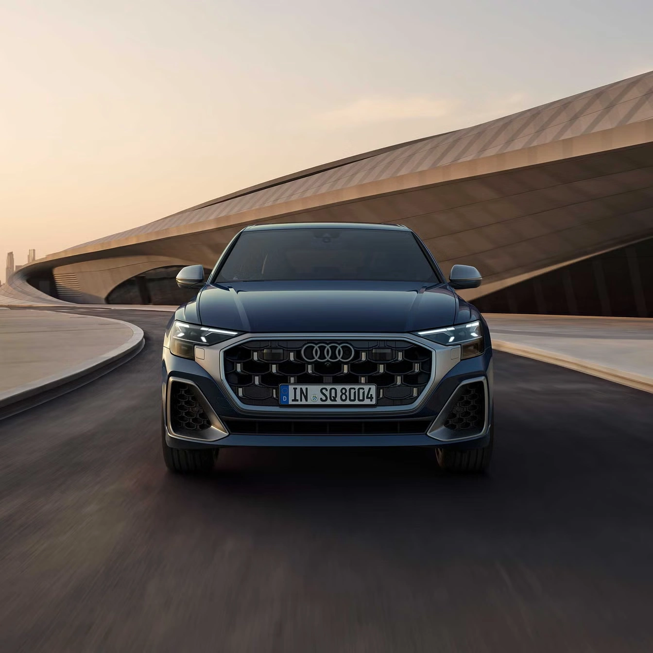 przód audi sq8
